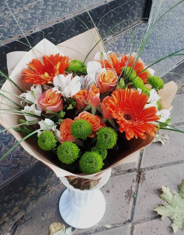 Букет цветов из: Герберы, Хризантемы, Альстромерии и Розы в Сельхозтехнике