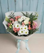 Букет цветов из:  Розы, Лизиантусы и Хризантемы в Сельхозтехнике