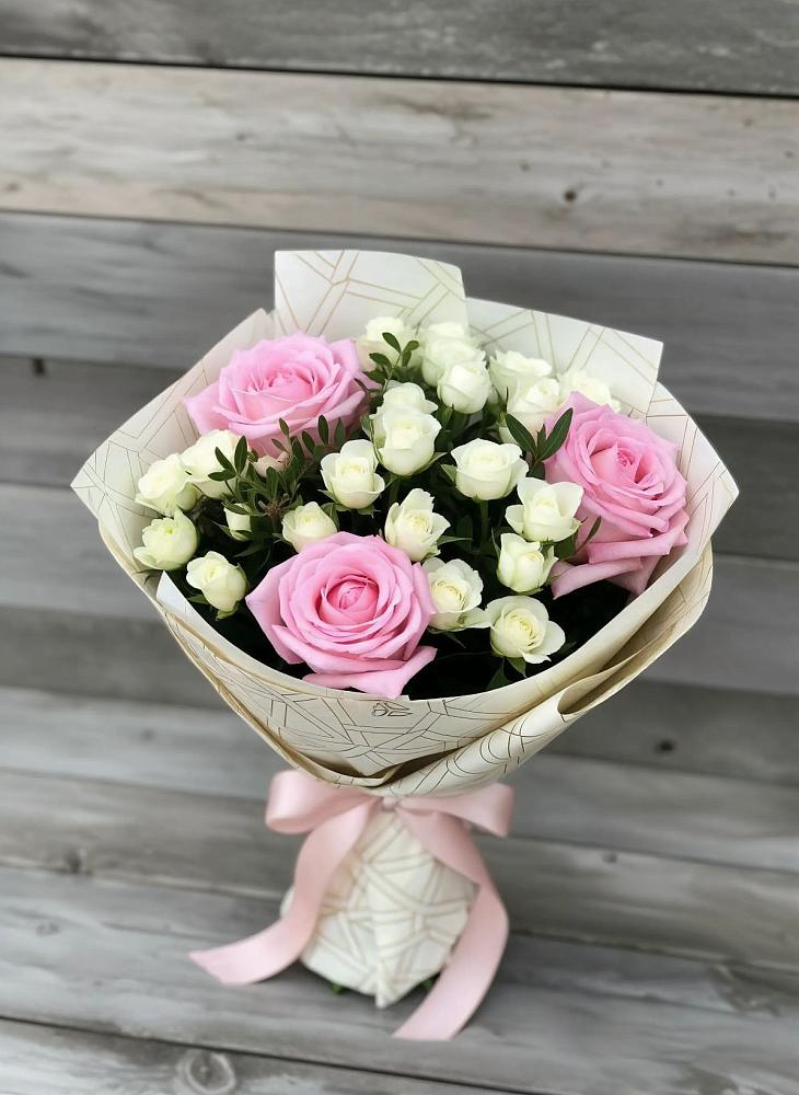 Букет цветов из: Розы в Сельхозтехнике