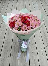 Букет цветов из:  Альстромерии в Сельхозтехнике