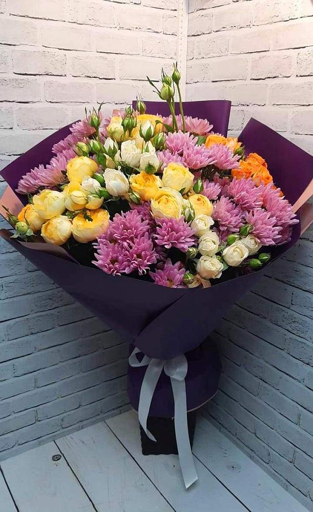 Букет цветов из: Хризантемы и Розы в Сельхозтехнике