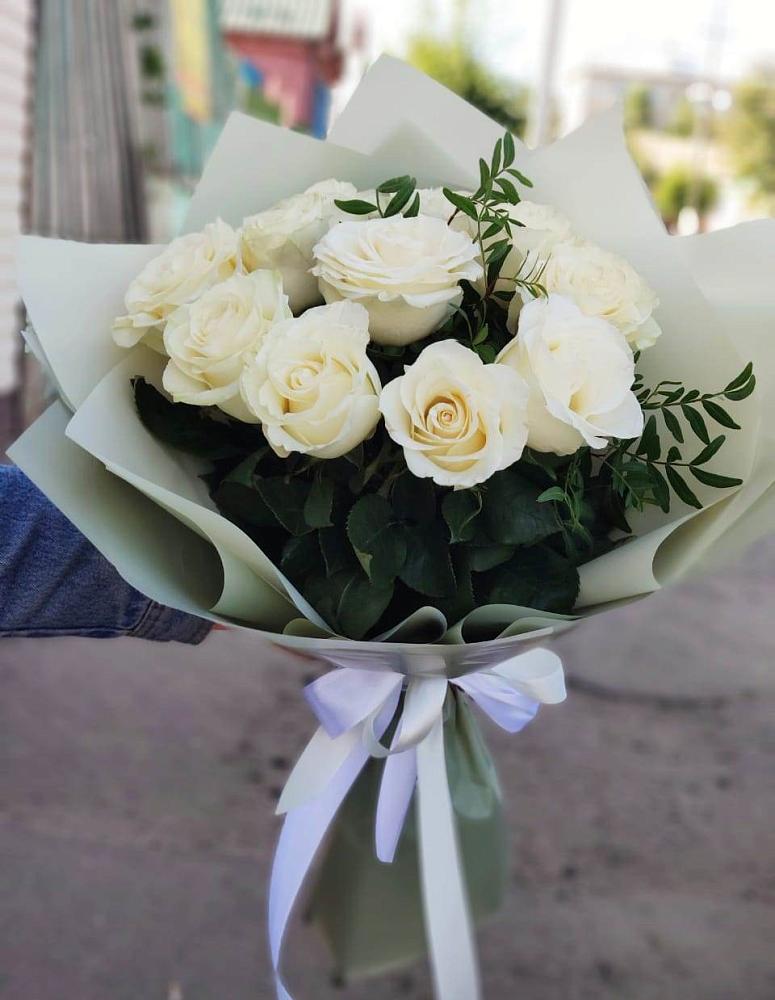 Букет Белые розы Проуд в Сельхозтехнике