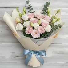 Букет цветов из:  Лизиантусы в Сельхозтехнике