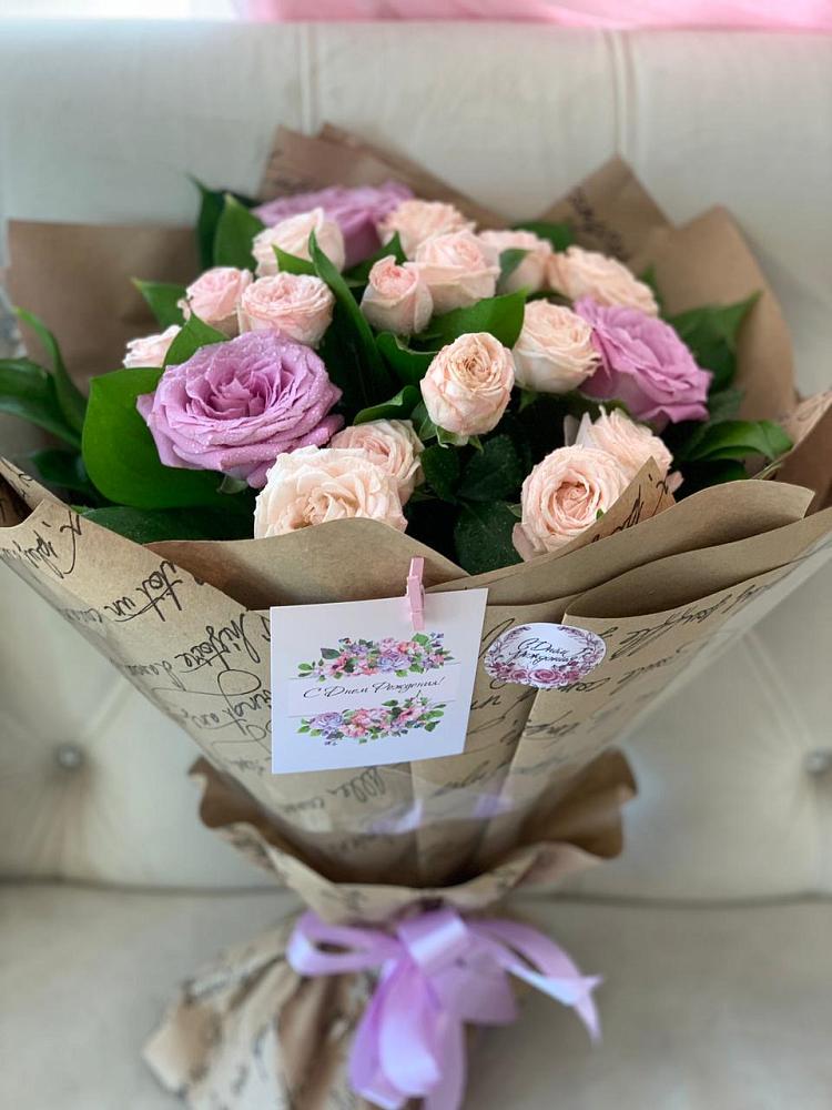 Букет цветов из: Розы в Сельхозтехнике