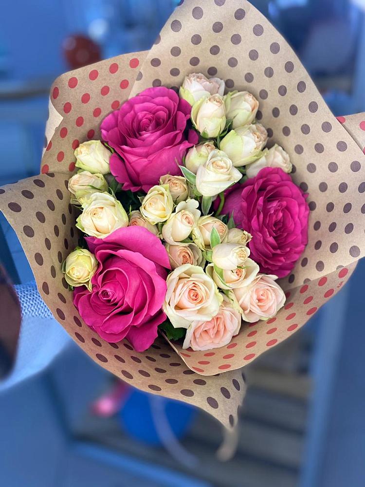 Букет цветов из: Розы в Сельхозтехнике