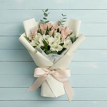 Букет цветов из:  Альстромерии в Сельхозтехнике