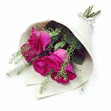 Букет цветов из:  Розы в Сельхозтехнике