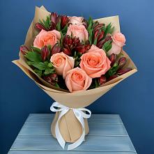 Букет цветов из:  Розы и Альстромерии в Сельхозтехнике