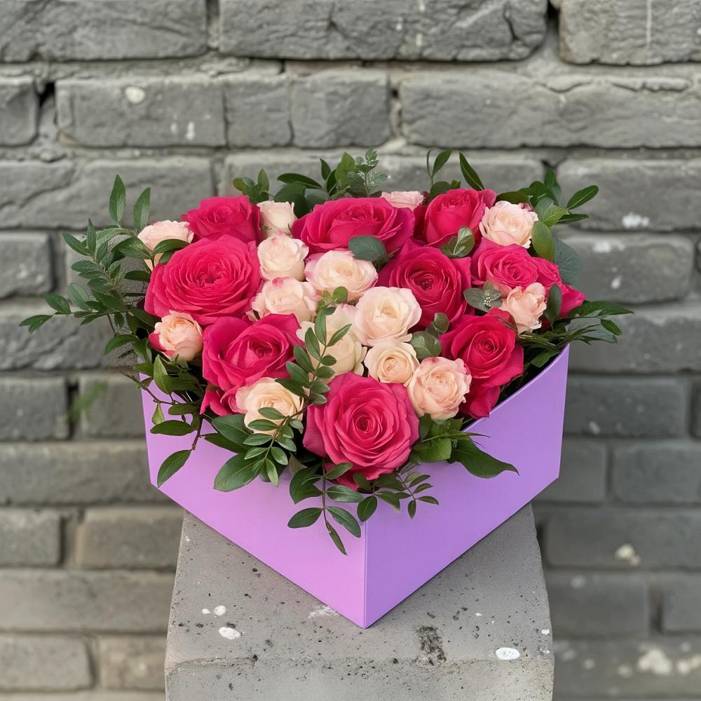 Цветочная композиция из Розы в коробке в Сельхозтехнике