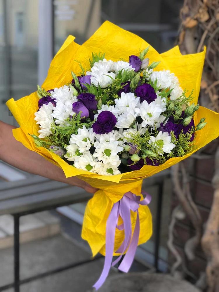 Букет цветов из: Ирисы, Хризантемы и Ромашки в Сельхозтехнике
