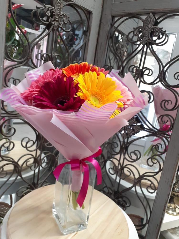 Букет цветов из: Герберы в Сельхозтехнике