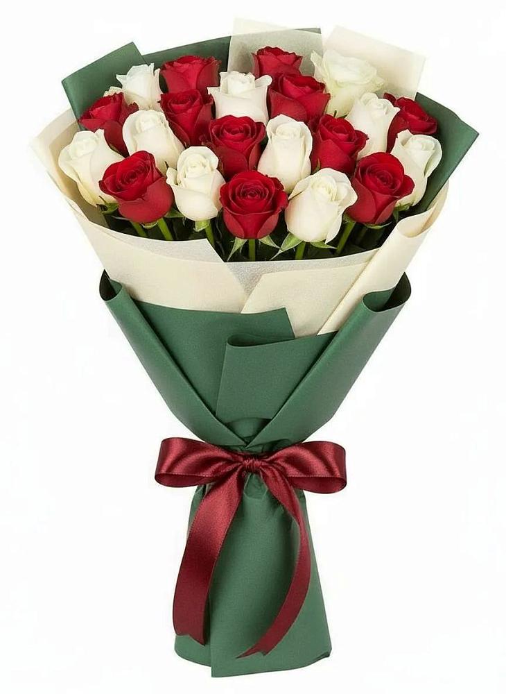 Букет Микс из красных и белых роз в Сельхозтехнике