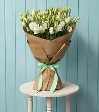 Букет цветов из:  Лизиантусы в Сельхозтехнике