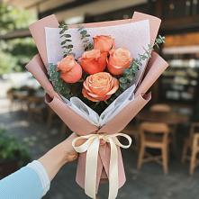 Букет цветов из:  Розы #REPLACE_PRED# Сельхозтехнике