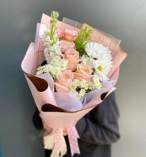 Букет цветов из:  Хризантемы и Розы в Сельхозтехнике