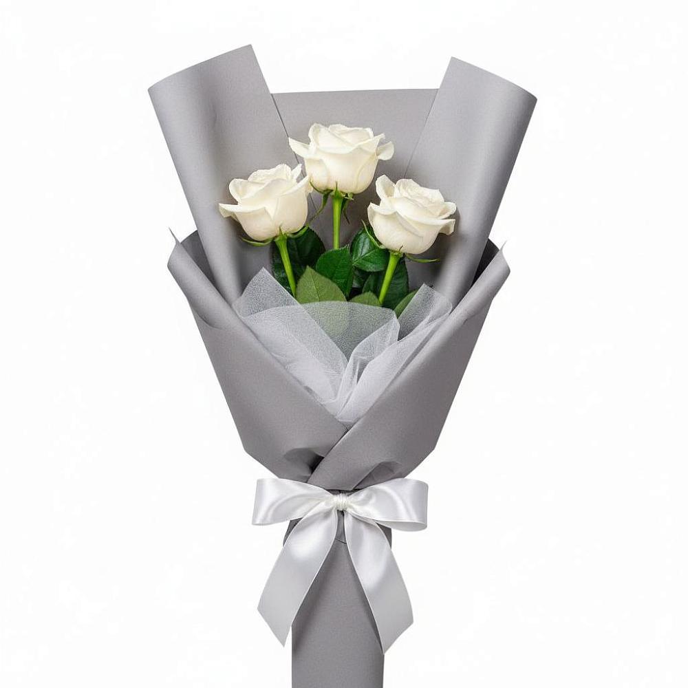 Букет 3 белые розы в Сельхозтехнике