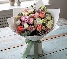 Букет цветов из:  Розы, Лизиантусы и Гвоздики в Сельхозтехнике