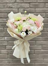Букет цветов из:  Гвоздики, Розы, Лизиантусы и Хризантемы в Сельхозтехнике