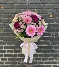 Букет цветов из:  Герберы и Хризантемы в Сельхозтехнике