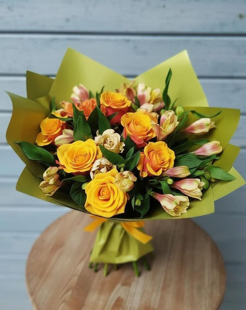 Букет цветов из: Альстромерии и Розы в Сельхозтехнике