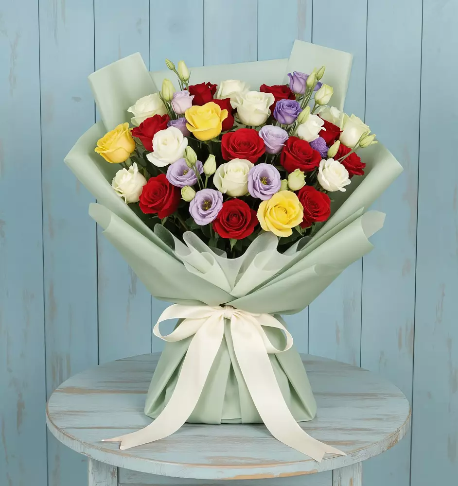 Букет цветов из: Розы в Сельхозтехнике