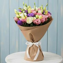 Букет цветов из:  Лизиантусы в Сельхозтехнике