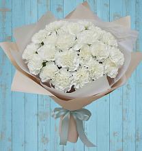 Букет цветов из:  Гвоздики в Сельхозтехнике