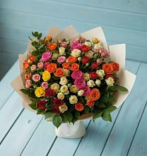 Букет Микс из разноцветных кустовых роз в Сельхозтехнике